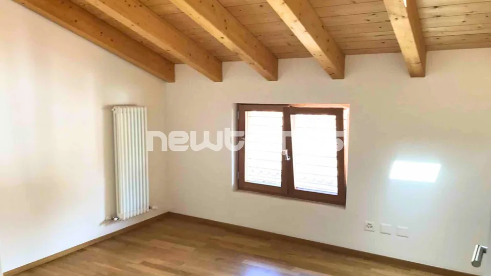 Rancate, 3.5 locali attico con balcone e servizi nelle vicinanze – Foto 6 von 10