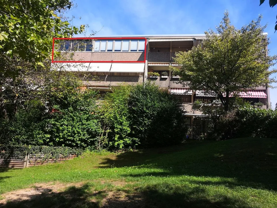 Renovierte & helle 3.5 Zimmer - Eigentumswohnung im 3. OG