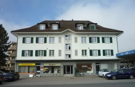 Mehrfamilienhaus, Wohnen und Gewerbe