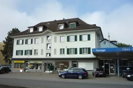 Mehrfamilienhaus, Wohnen und Gewerbe
