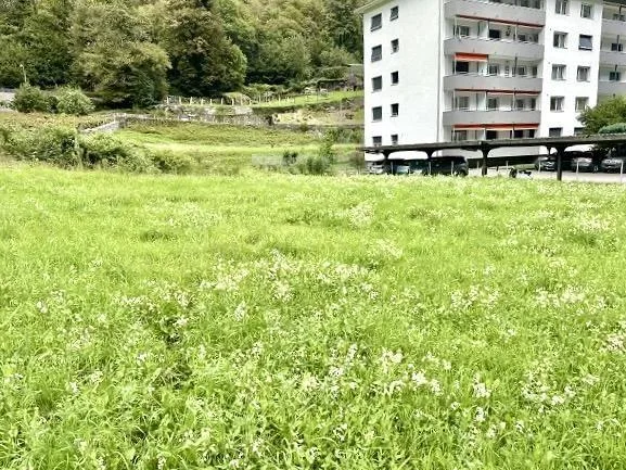 Baulandgrundstück von 3330 m2 in Zone R4 mit Bauprojekt an zentrale... – photo 7 sur 13