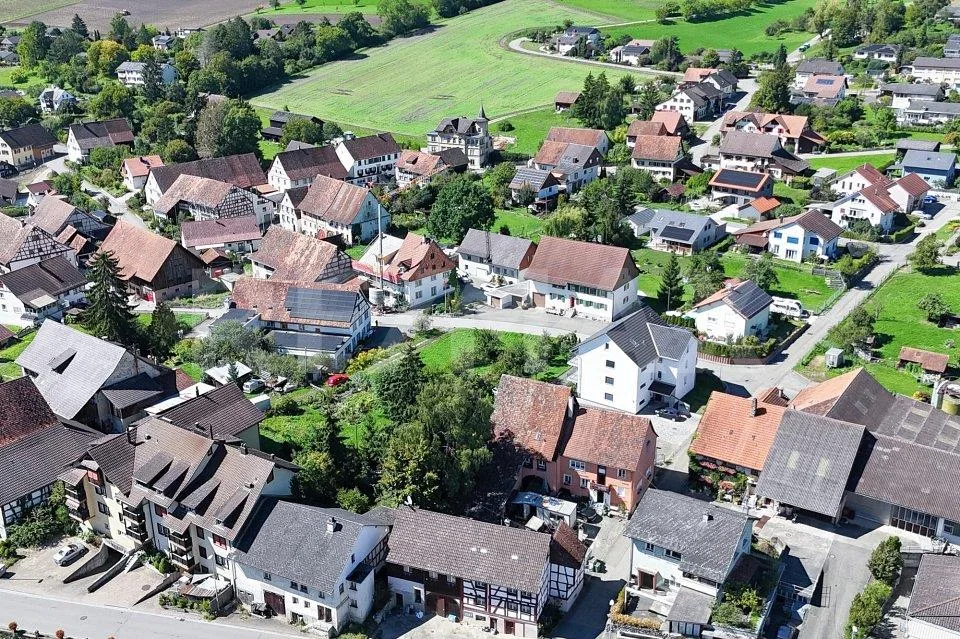Attraktives Baugrundstück in zentraler Dorflage – Schulen, Freizeit... – photo 10 of 12