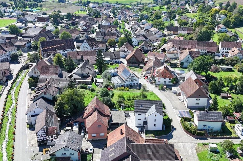 Attraktives Baugrundstück in zentraler Dorflage – Schulen, Freizeit... – photo 11 of 12