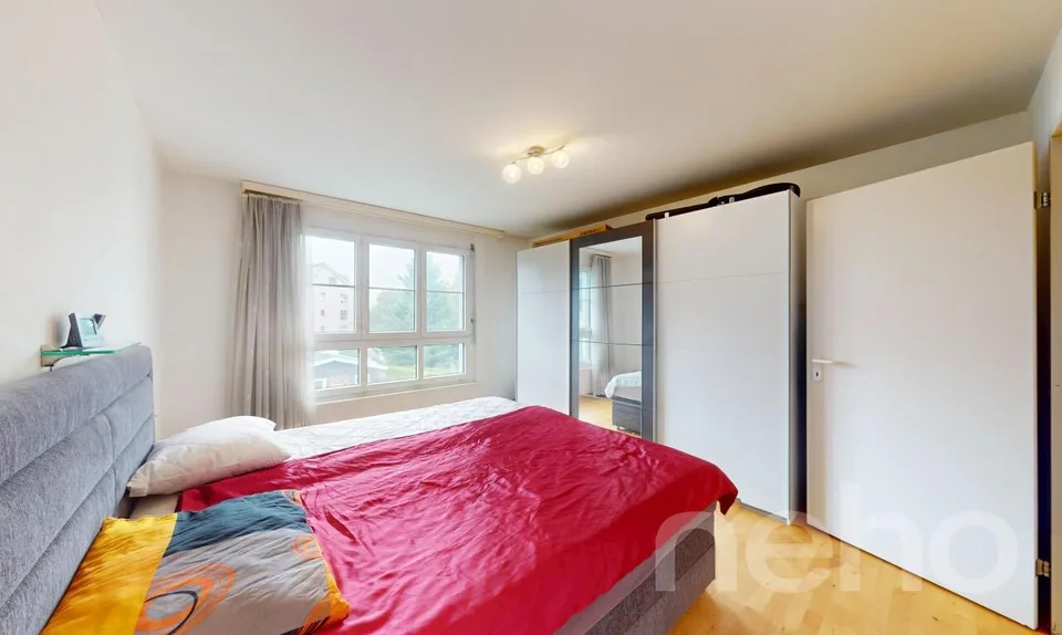 Charming 3.5-room apartment with winter garden & fireplace in Wittenbach – photo 7 of 19