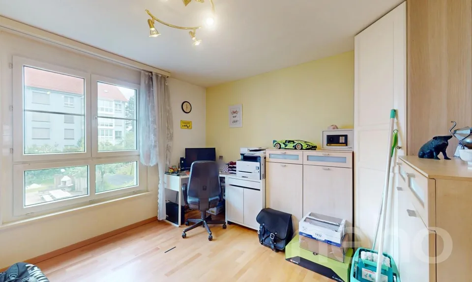 Charming 3.5-room apartment with winter garden & fireplace in Wittenbach – photo 8 of 19