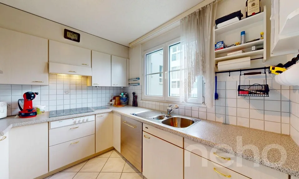 Charmante 3.5-Zimmer-Wohnung mit Wintergarten & Cheminée in Wittenbach