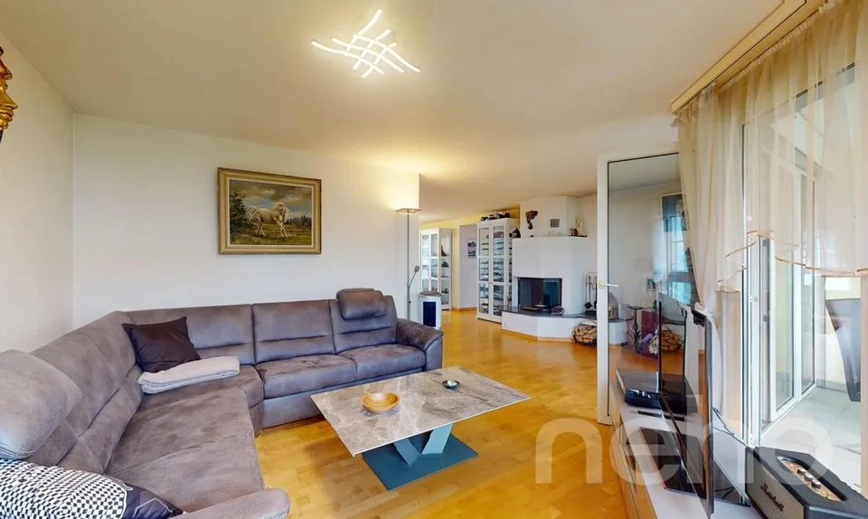 Charmante 3.5-Zimmer-Wohnung mit Wintergarten & Cheminée in Wittenbach