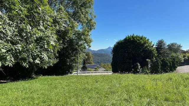 Bosco Luganese terreno edificabile vista lago