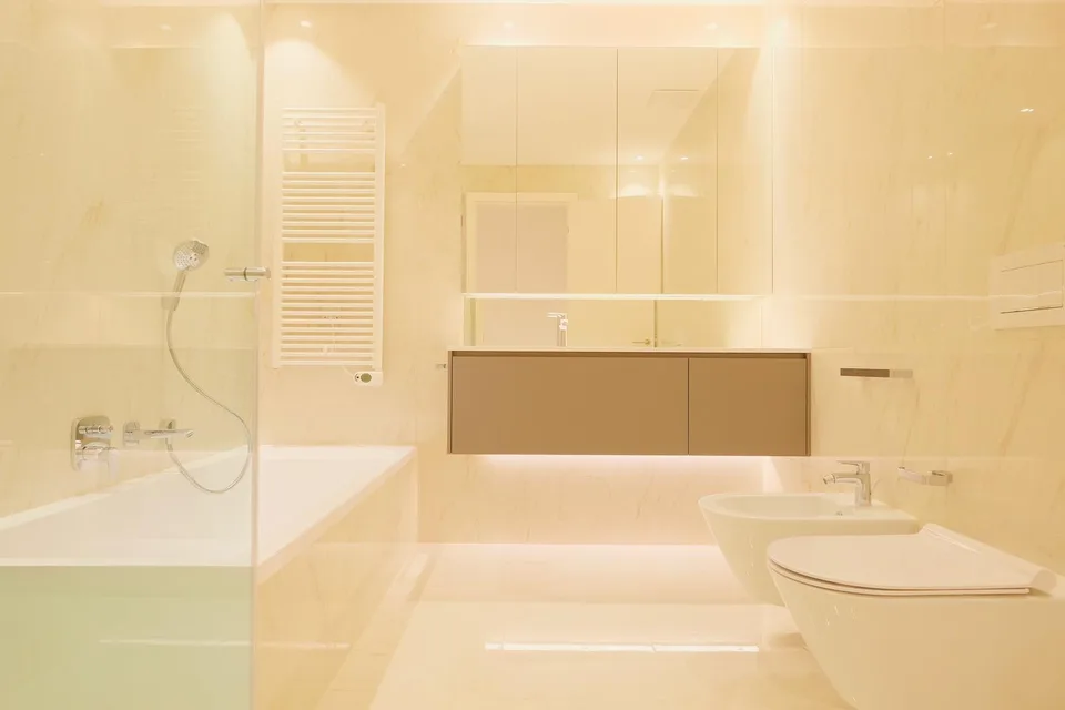 Prestigioso Triplex con Ascensore Privato e Giardino Esclusivo
