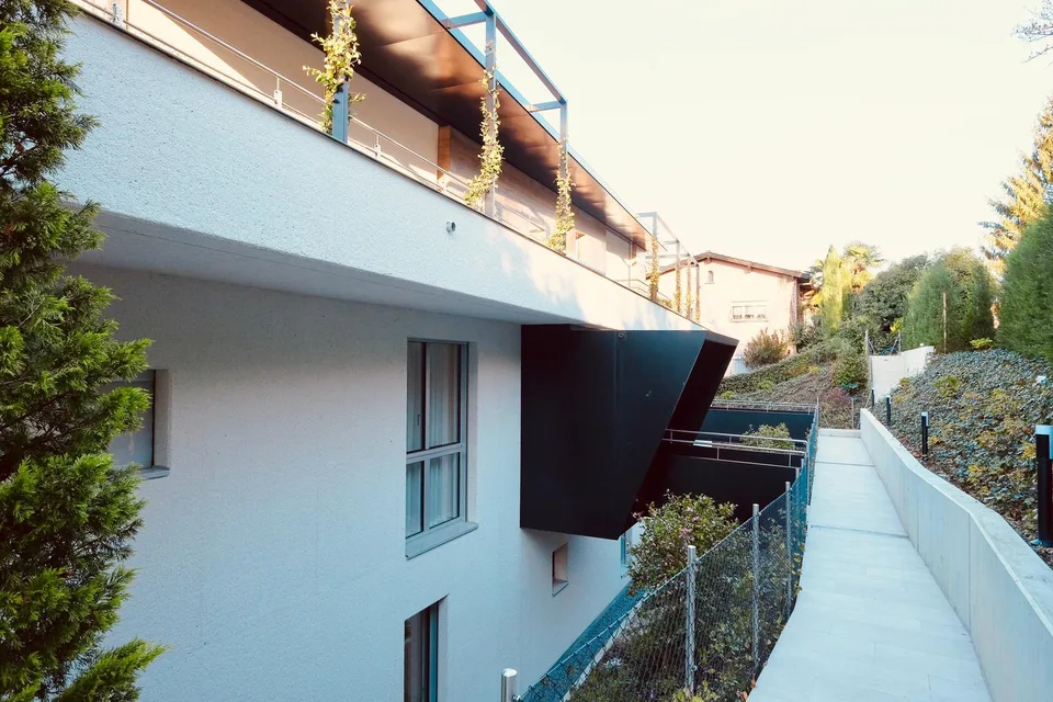 Prestigioso Triplex con Ascensore Privato e Giardino Esclusivo – Foto 10 von 16