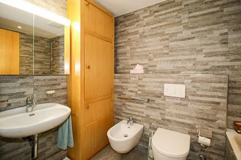 3 1/2 WHG St. Moritz-Dorf vom Zentrum auf die Skipiste – Foto 9 von 15
