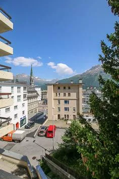 3 1/2 WHG St. Moritz-Dorf vom Zentrum auf die Skipiste
