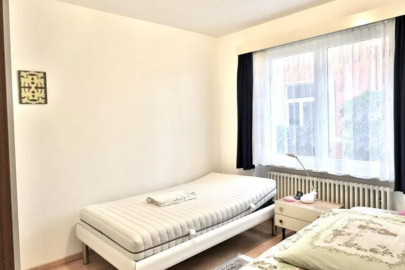 4 1/2-Zimmer-Wohnung im 1. OG mit Hallenbad an ruhiger, zentraler L... – foto 9 di 25