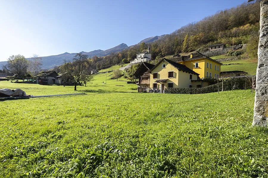 MODERN MOUNTAIN HOUSE IN ACQUAROSSA