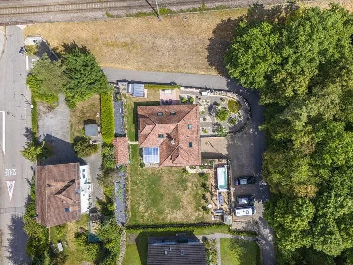 ZWEIFELSFREIES BAULAND IN ZWEIDLEN