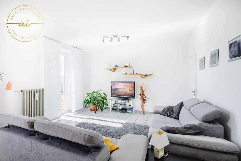AMPIA CASA DI 6.5 LOCALI IN ZONA RESIDENZIALE A MORBIO INF. – Foto 13 von 13