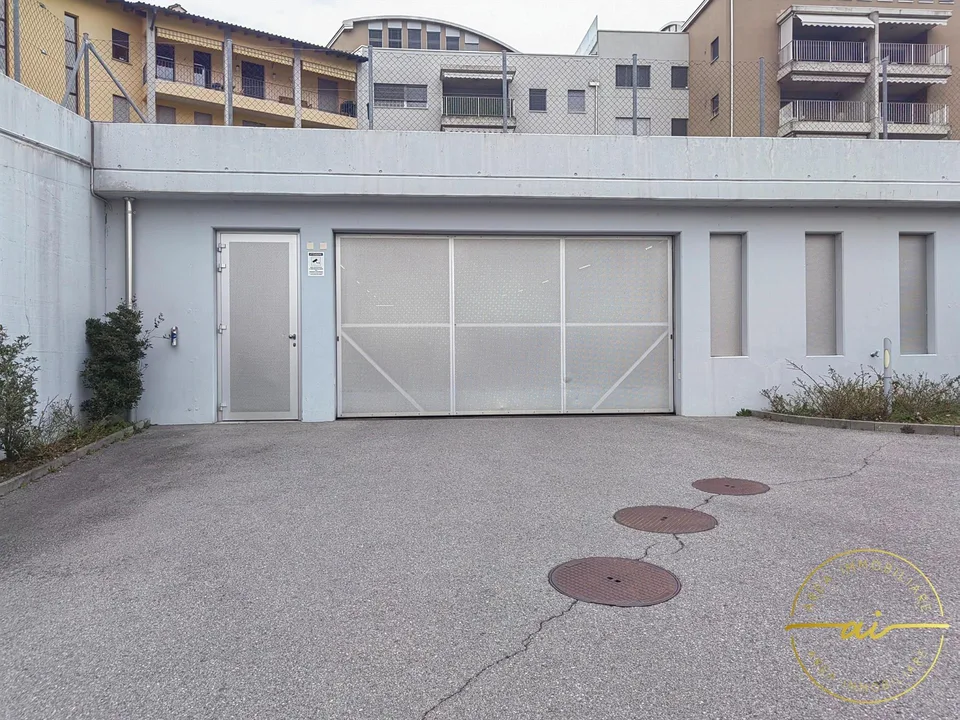 MODERNO ED AMPIO APPARTAMENTO 3.5 LOCALI – photo 12 sur 13