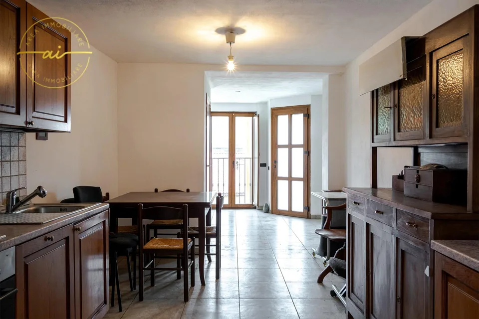 CASA PLURIFAMILIARE CON 3 APPARTAMENTI IN VENDITA – photo 9 sur 13