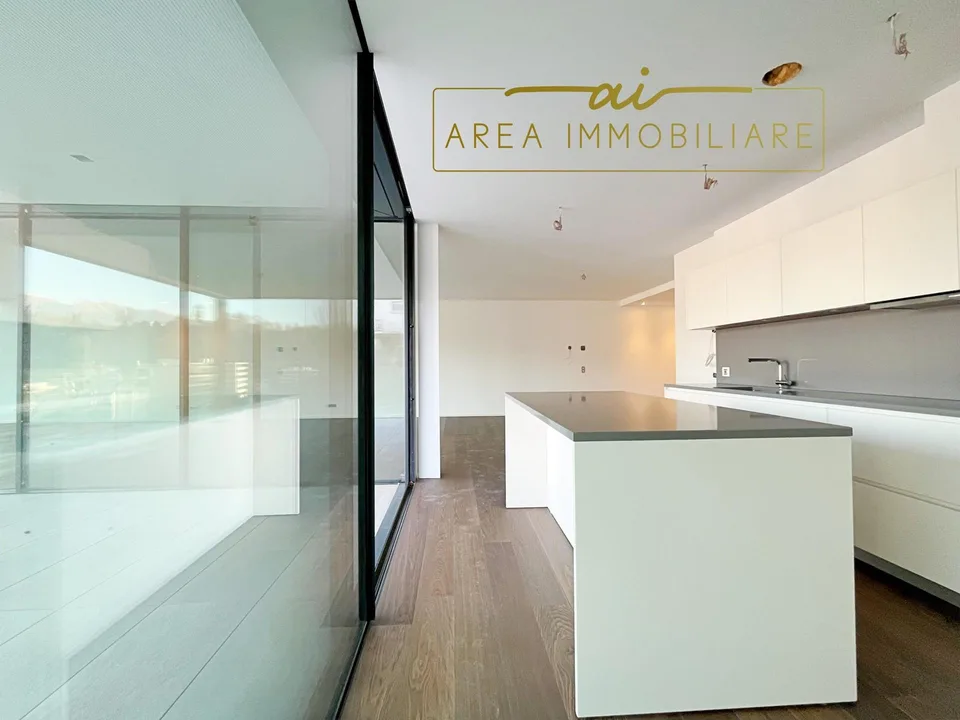 NUOVO ATTICO DI 4.5 LOCALI CON VISTA LAGO A PARADISO – photo 6 sur 13
