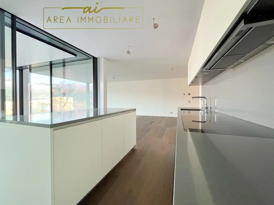 NUOVO ATTICO DI 4.5 LOCALI CON VISTA LAGO A PARADISO – photo 7 sur 13