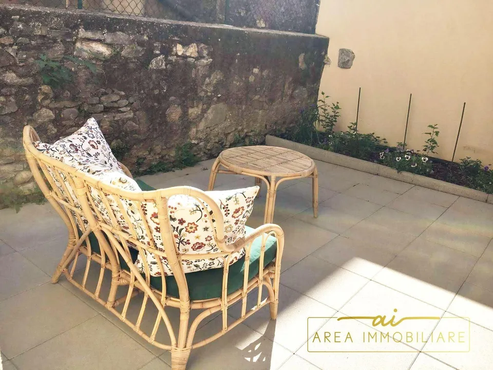 AMPIO E MODERNO 2.5 LOCALI CON CORTILE PRIVATO – photo 7 sur 8