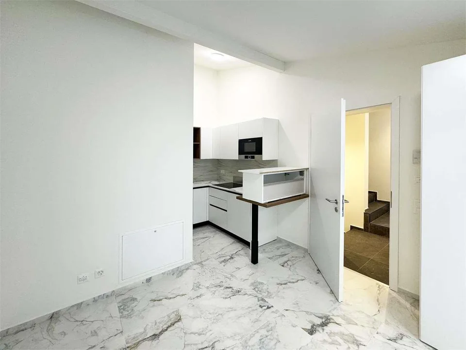 Vendesi Palazzina completamente ristrutturata rendimento 4.85% - DR1 – Foto 9 von 11