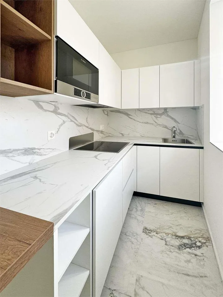 Vendesi Palazzina completamente ristrutturata rendimento 4.85% - DR1 – Foto 6 von 11