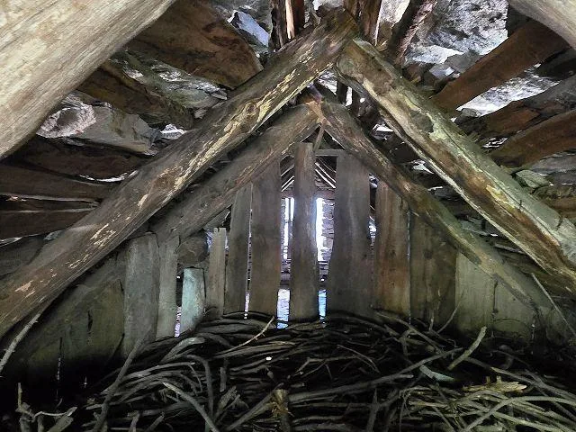 Rustico zum Ausbauen im Dorfkern mit kleinem Garten / Grande stalla...