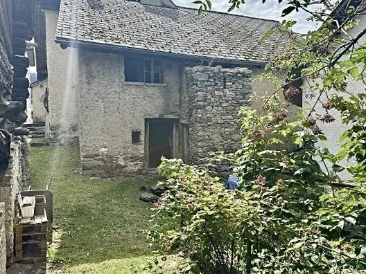 4--Zimmer-Hausteil zum Ausbauen im Dorfkern / parte di una casa di ... – Foto 14 von 19