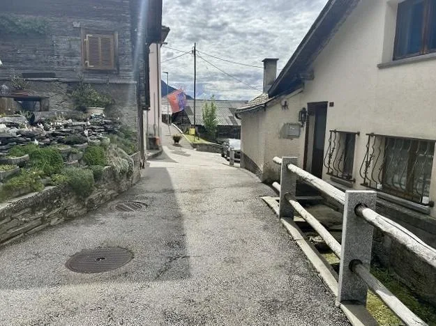 4--Zimmer-Hausteil zum Ausbauen im Dorfkern / parte di una casa di ... – Foto 16 von 19