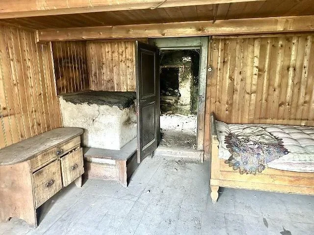 4--Zimmer-Hausteil zum Ausbauen im Dorfkern / parte di una casa di ...