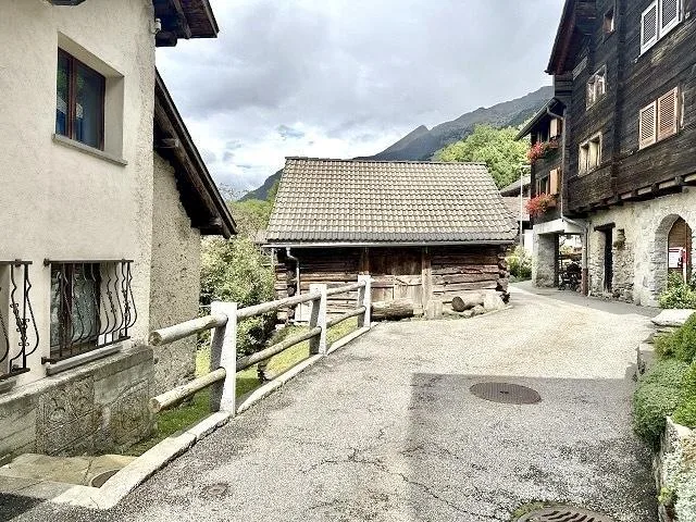 4--Zimmer-Hausteil zum Ausbauen im Dorfkern / parte di una casa di ... – Foto 15 von 19