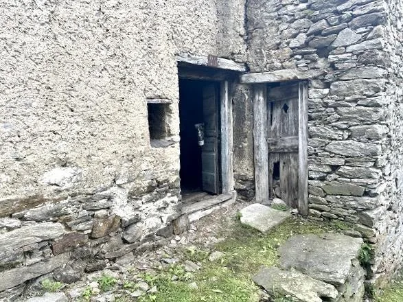 4--Zimmer-Hausteil zum Ausbauen im Dorfkern / parte di una casa di ... – Foto 12 von 19