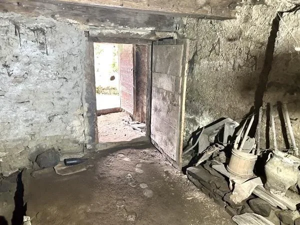 4--Zimmer-Hausteil zum Ausbauen im Dorfkern / parte di una casa di ... – Foto 10 von 19