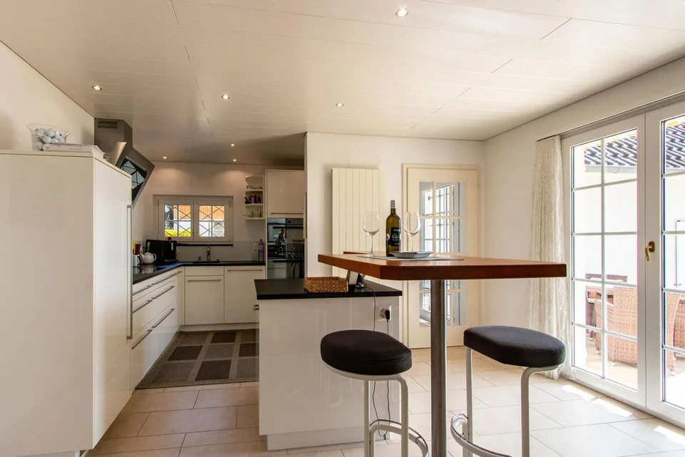 Exklusive Villa mit See- und Alpensicht sowie Pooloase – foto 12 di 18