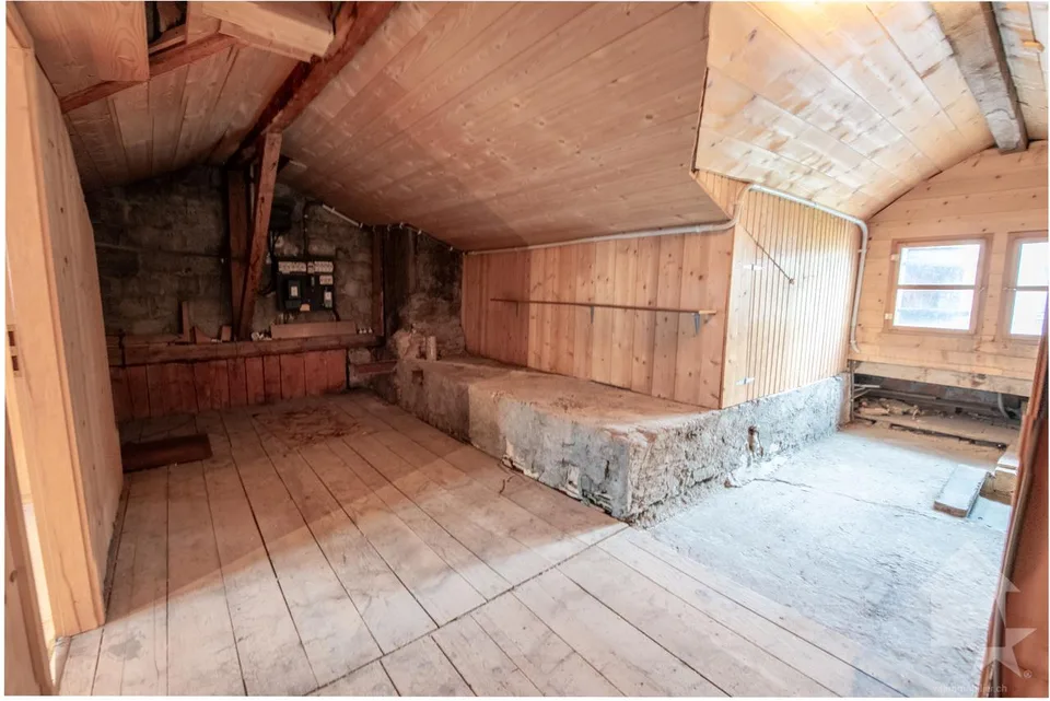 Maison villageoise avec grange attenante et garages – Foto 8 von 13