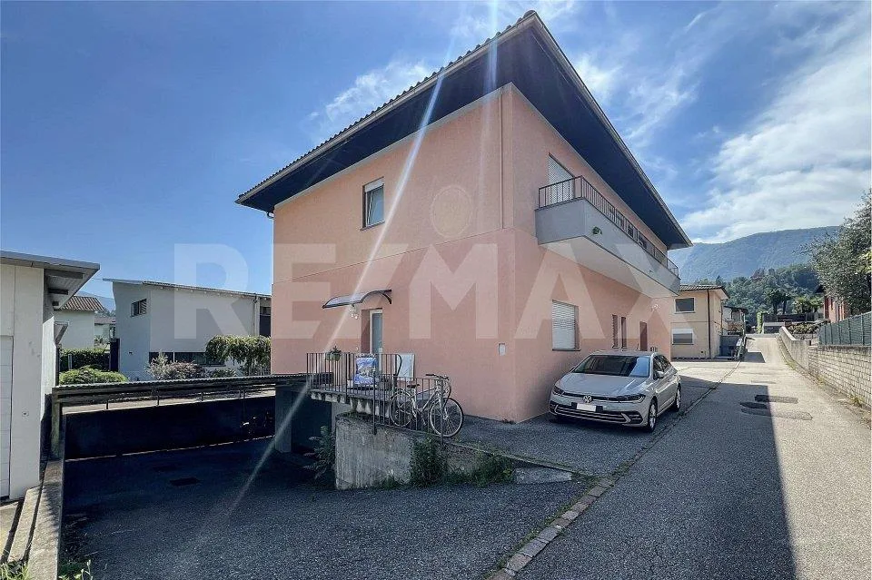 Casa Multifunzionale per Famiglie e Investitori