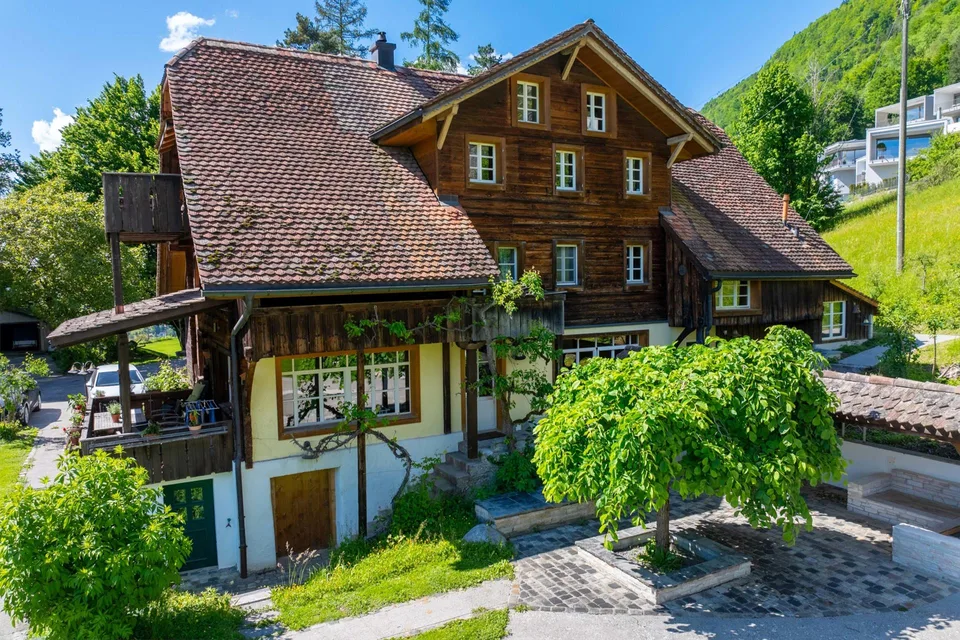 Ein Ort wie kein anderer - Landhausrarität oberhalb von Weggis