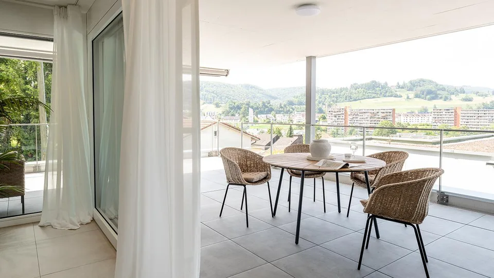Bezugsbereite 4½-Zimmer Terrassenwohnung mit Aussicht – Foto 12 von 23