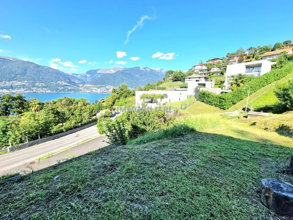 Hausprojekt mit Seeblick in Vira / Gambarogno