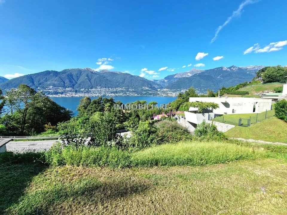 Hausprojekt mit Seeblick in Vira / Gambarogno