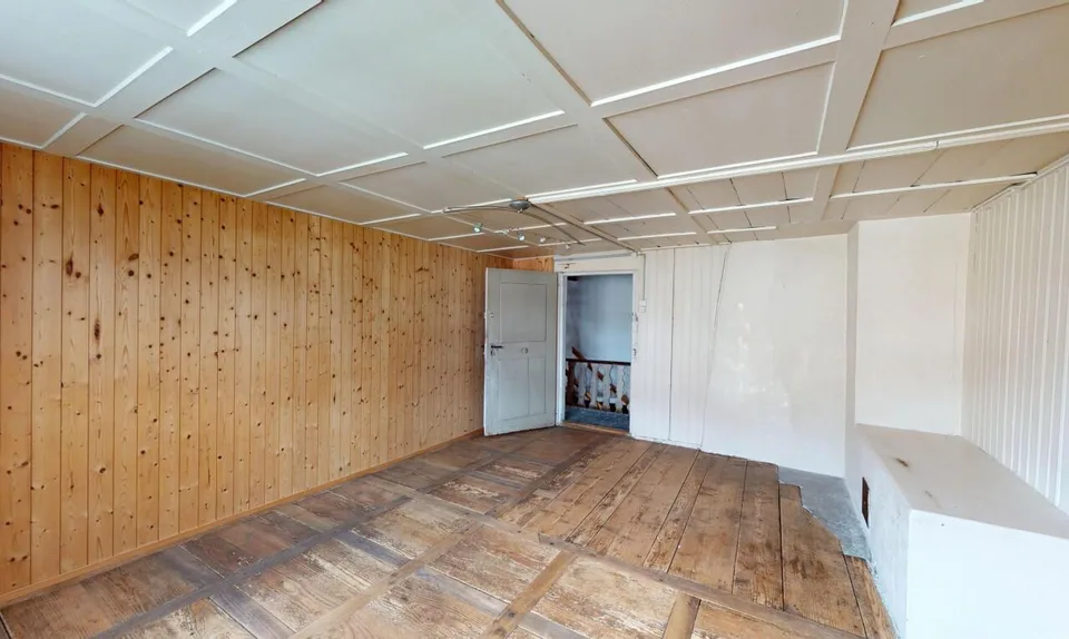 Historic 8-room semi-detached house in central location – photo 8 of 21