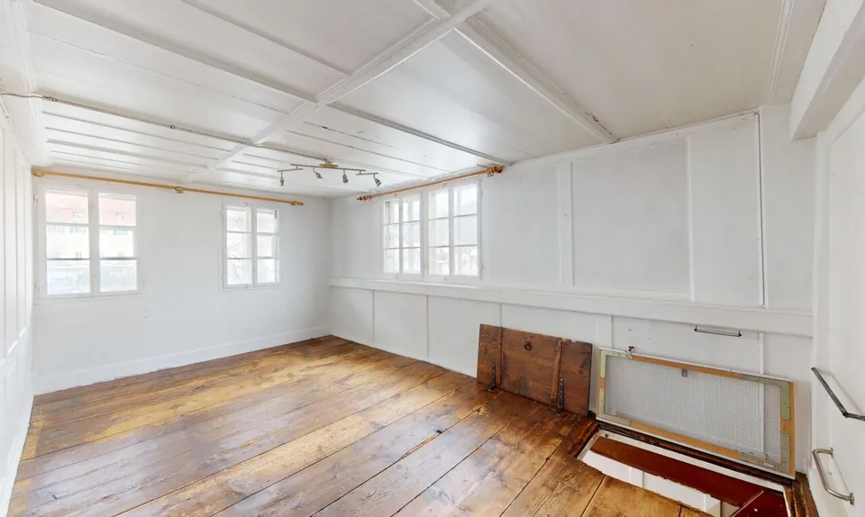 Historic 8-room semi-detached house in central location – photo 11 of 21