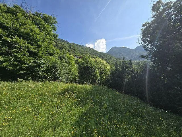 Terreno edificabile R2 di 1377 m2 molto soleggiata, tranquilla, bel... – Foto 6 von 14