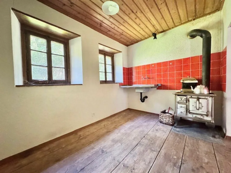 ZU VERKAUFEN IN CERENTINO - ANTIKES TESSINER HAUS MIT TYPISCHEM WAL... – foto 15 di 26