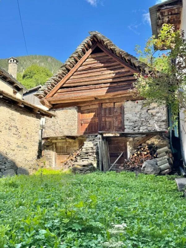 ZU VERKAUFEN IN CERENTINO - ANTIKES TESSINER HAUS MIT TYPISCHEM WAL... – foto 7 di 26