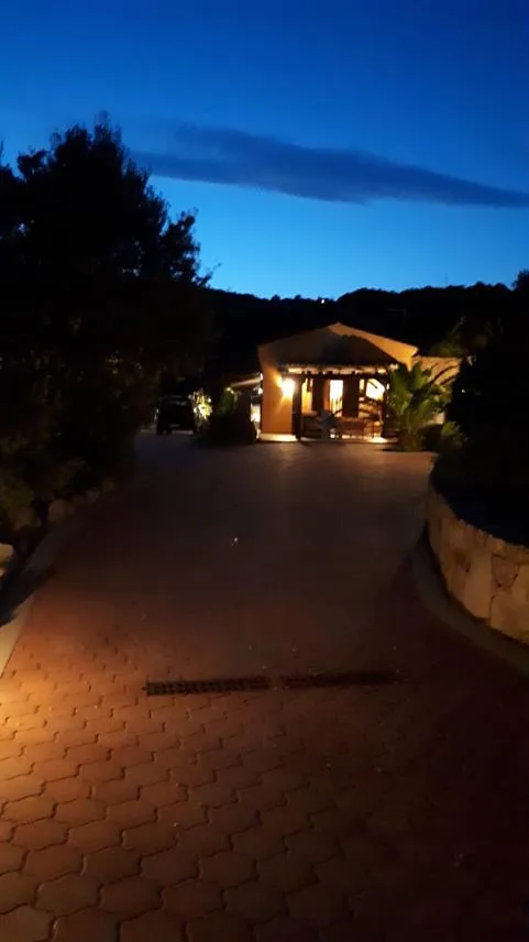 Villa con piscina Sardegna