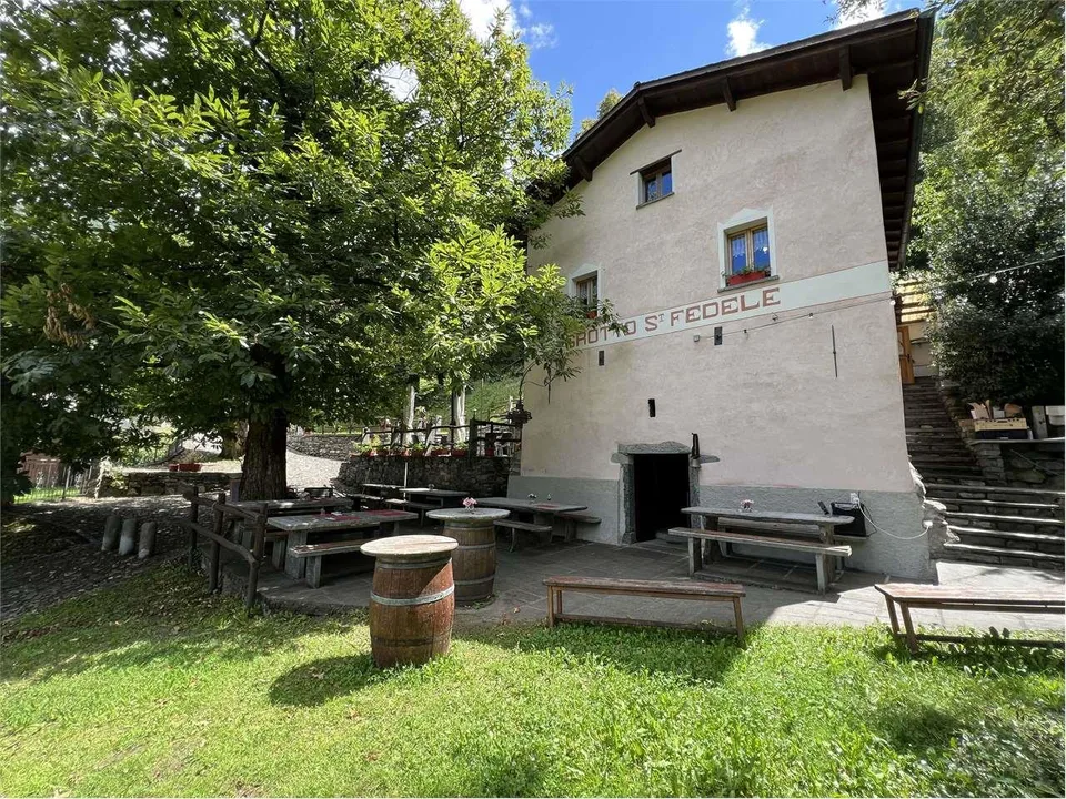 Grotto fresco per buon intenditori – Foto 7 von 13