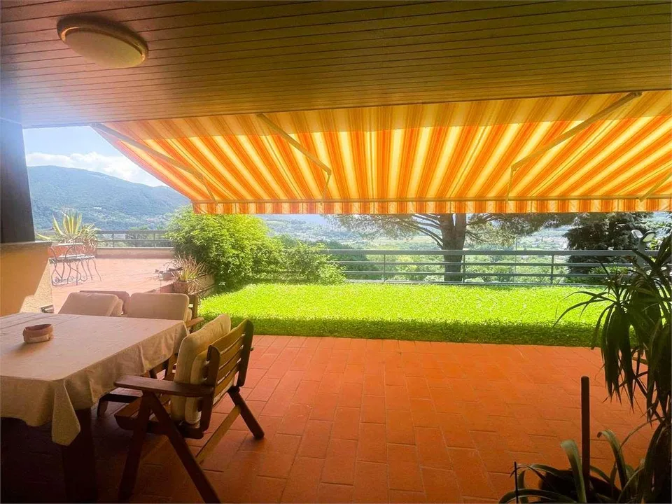 Villa esclusiva a Besazio con dépendance, piscina e vista panoramica – Foto 8 von 13