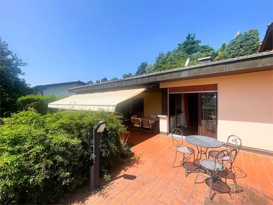 Villa esclusiva a Besazio con dépendance, piscina e vista panoramica